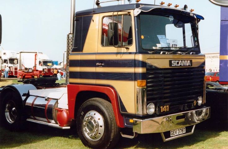 Truck - image