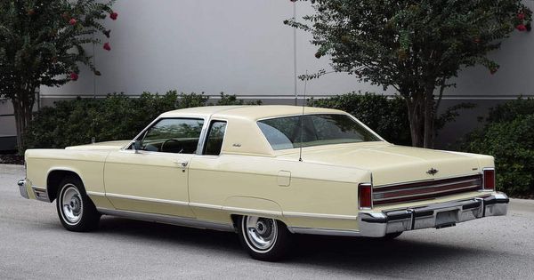 1976 Lincoln Continental Town Coupe | Flickr - Photo Sharing!
