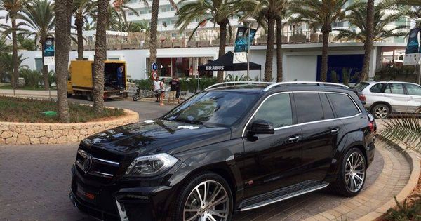 Mercedes-Benz BRABUS 700 GL. Check out for more BRABUS cars on: http://dailybulletsblog.com/brabus-in-ibiza-2014-cars-photos/