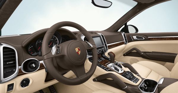 love the handle bars porshe cayanne interior | Porsche Cayenne Interior