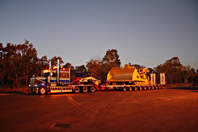 hha 908 tridrive resting up for the night with a brand new D11 bound for darwin