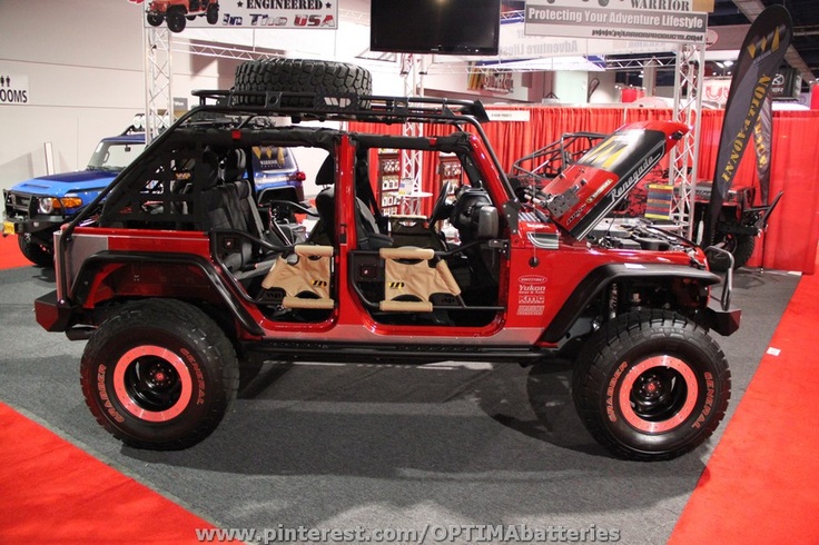 #Jeeps with doors at the #SEMA show were so last year #CarFashion