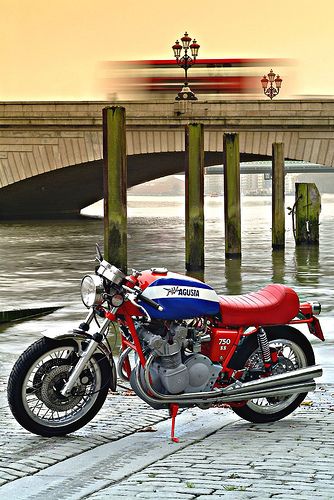 Motorbike - MV 750 SPORT
