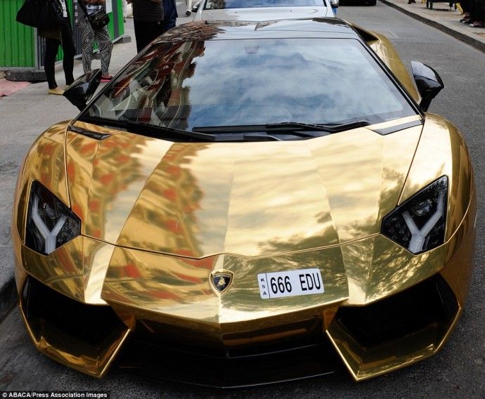 $6 million gold Lamborghini Aventador dazzles on the streets of Paris