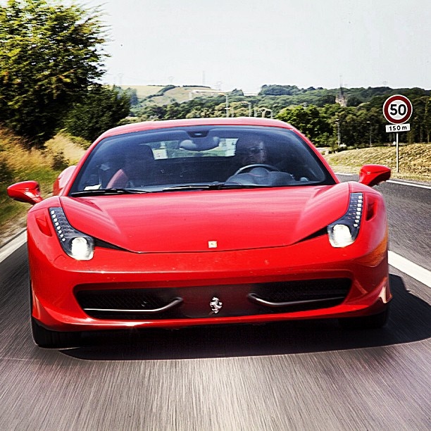 Sports automobile - Great in-your-face Ferrari, the 458 Italia