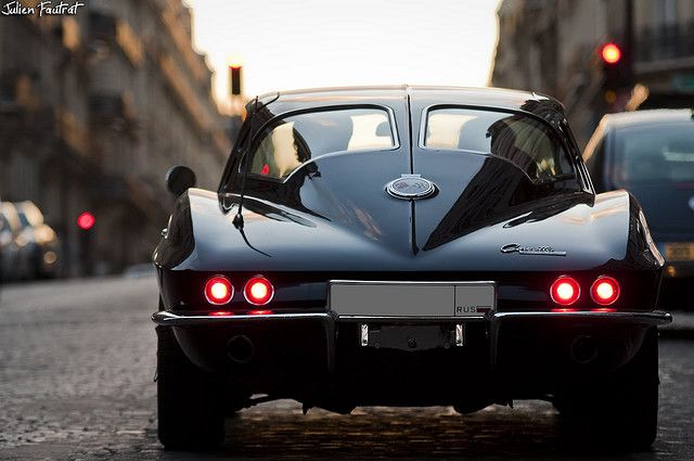 Muscle automobile - Corvette C2 StingRay Split Window 1963