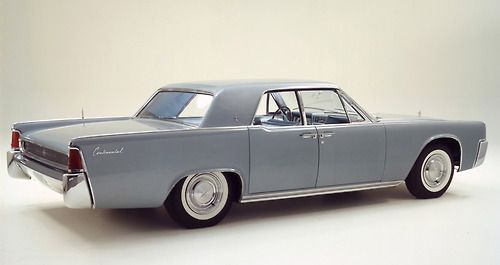 oldschooliscool:  crazyforcars:  Suicide door elegance  It really doesna??t get much better than the sixties Lincoln Continentals.