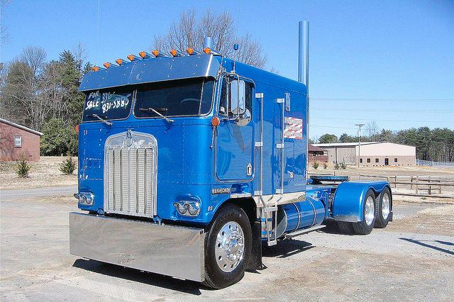 Truck - 1980 Kenworth K100