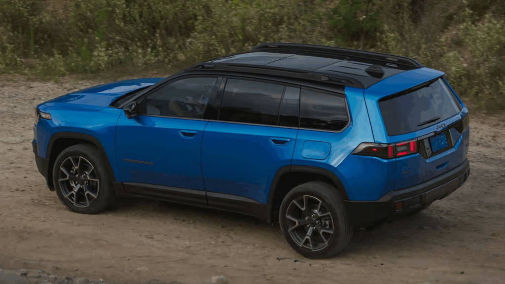 Jeep повернув Cherokee: нове покоління 2026 стало більшим, технологічнішим і з гібридом на 210 к.с.